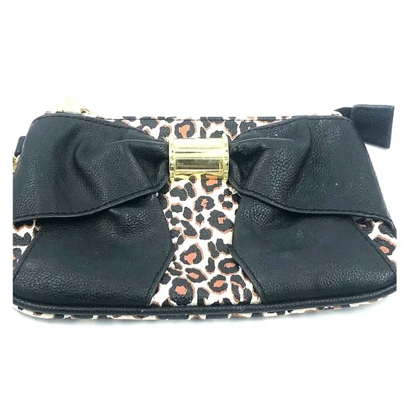 Betsey Johnson Wristlet Animal Print Bow - Picture 8 of 9